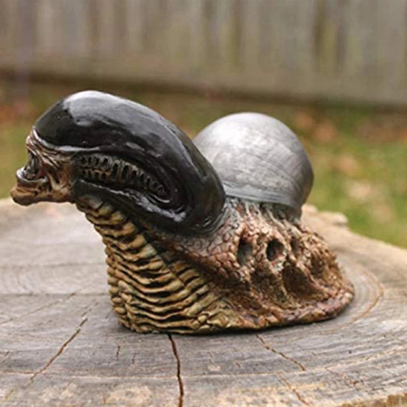 lien Snail Statue Garden Figure | Unique Garden Decor